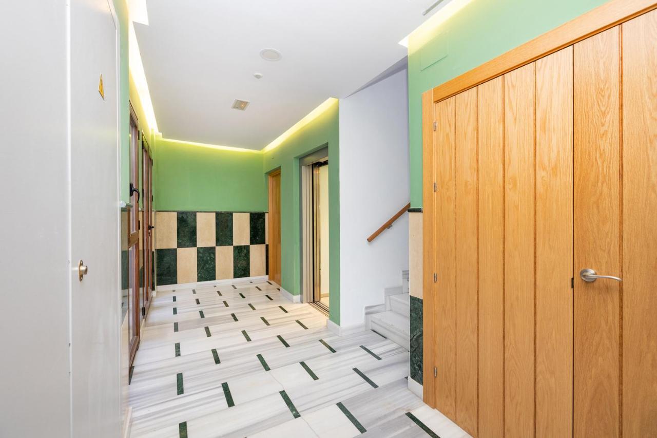 3 Bedroom Elegant & Cozy Centre Apartment *