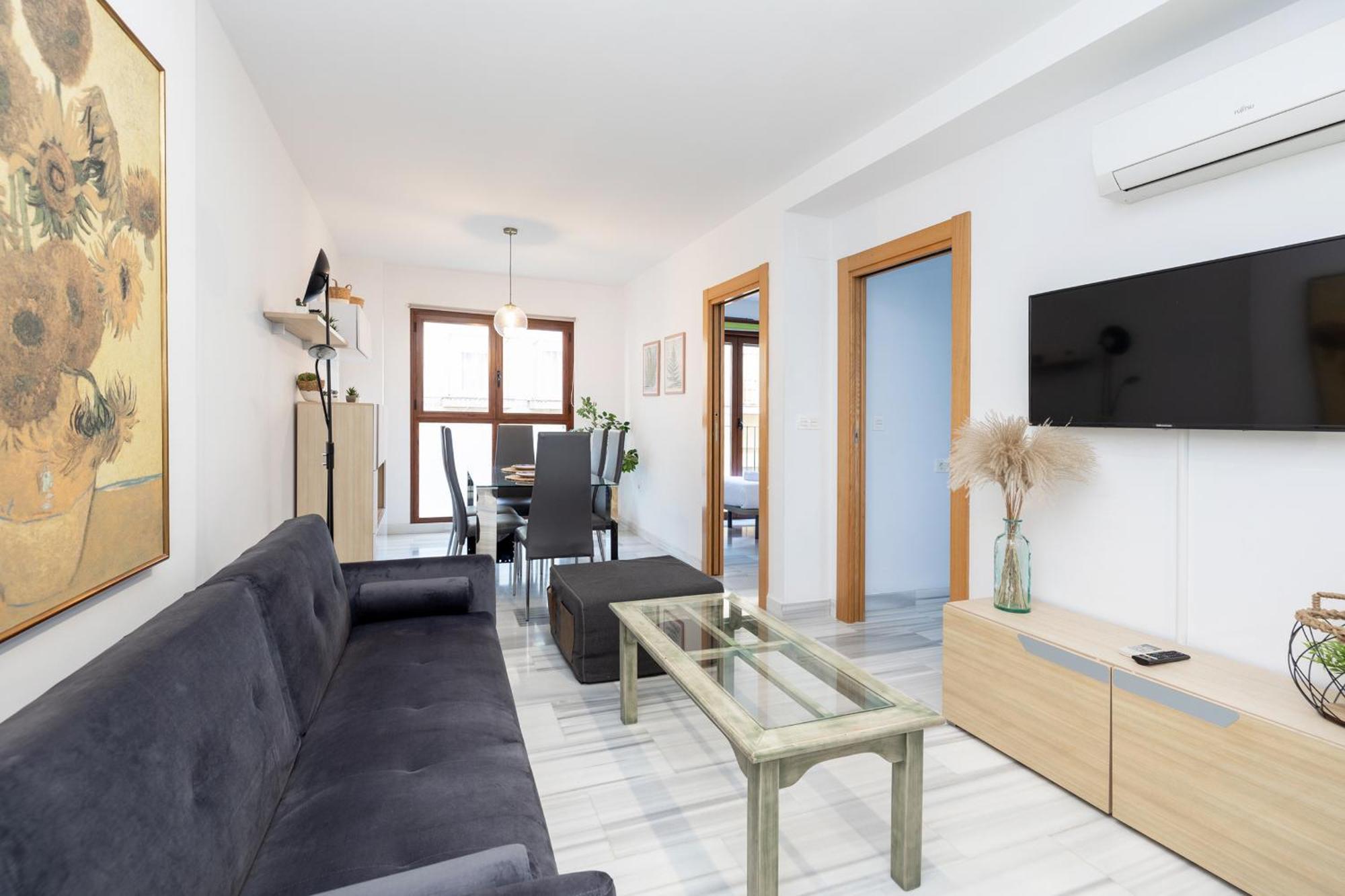 3 Bedroom Elegant & Cozy Centre Apartment